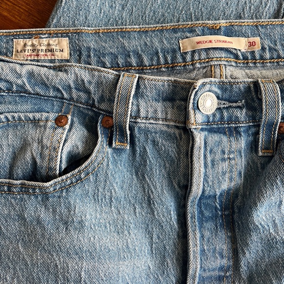 Levi’s wedgie straight jeans - Picture 2 of 7